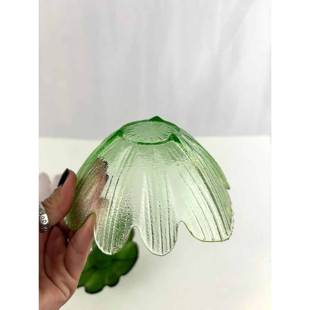 Vtg Pressed Glass Scalloped‎ Dessert Bowls Set of 3 Green Amethyst Ribbed Petal